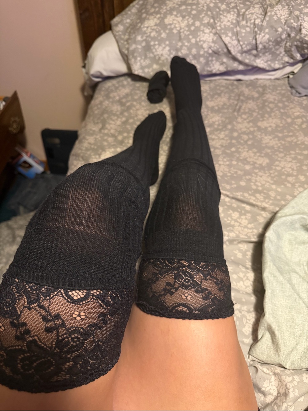 Women’s Thigh high lace socks